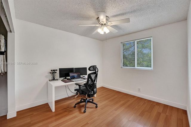 484 Cambridge Dr, Weston, FL 33326