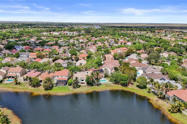 484 Cambridge Dr, Weston, FL 33326