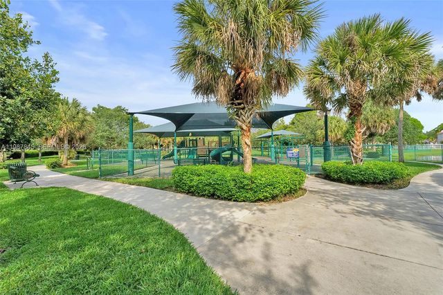 484 Cambridge Dr, Weston, FL 33326