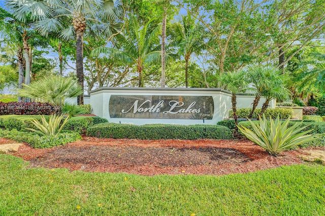 484 Cambridge Dr, Weston, FL 33326