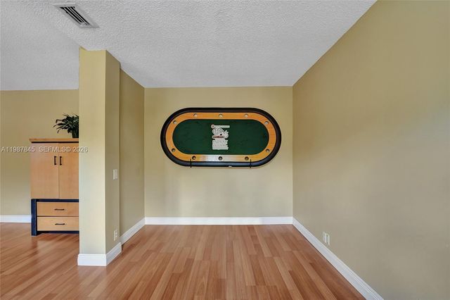 484 Cambridge Dr, Weston, FL 33326