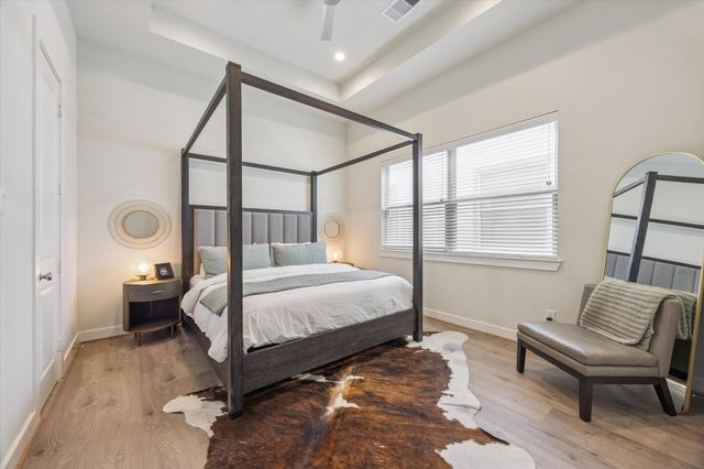 5209 Allen Street D, Houston, TX 77007