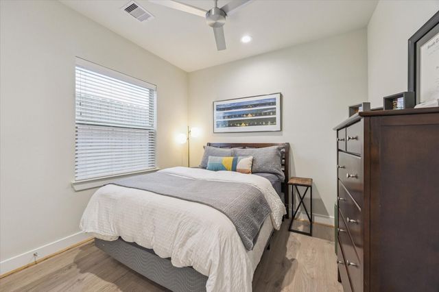 5209 Allen Street D, Houston, TX 77007