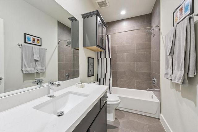 5209 Allen Street D, Houston, TX 77007