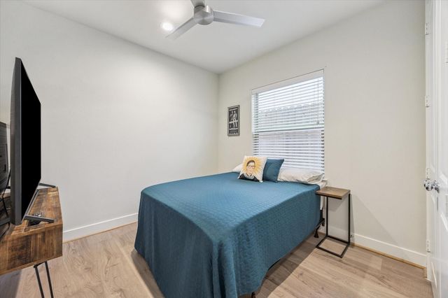 5209 Allen Street D, Houston, TX 77007