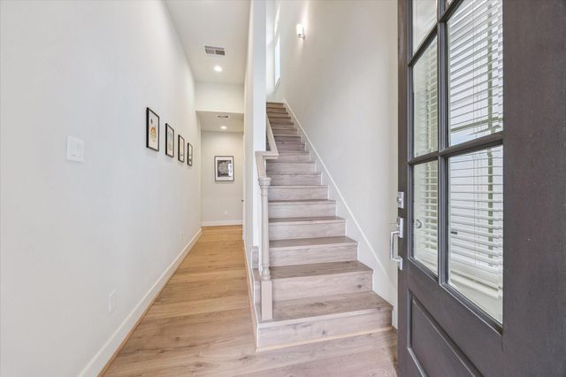 5209 Allen Street D, Houston, TX 77007