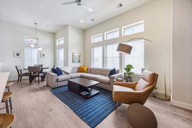 5209 Allen Street D, Houston, TX 77007