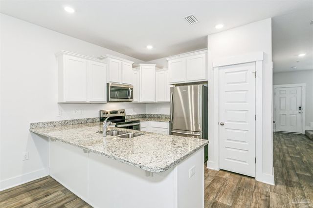 8991 Brigade Trl, Pensacola, FL 32534