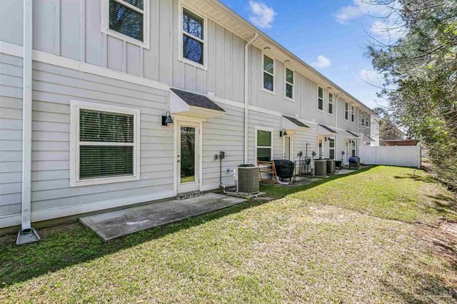 8991 Brigade Trl, Pensacola, FL 32534