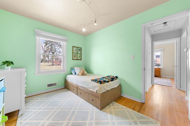 532 5th Avenue S, Hopkins, MN 55343