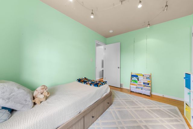 532 5th Avenue S, Hopkins, MN 55343