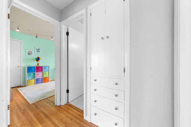 532 5th Avenue S, Hopkins, MN 55343