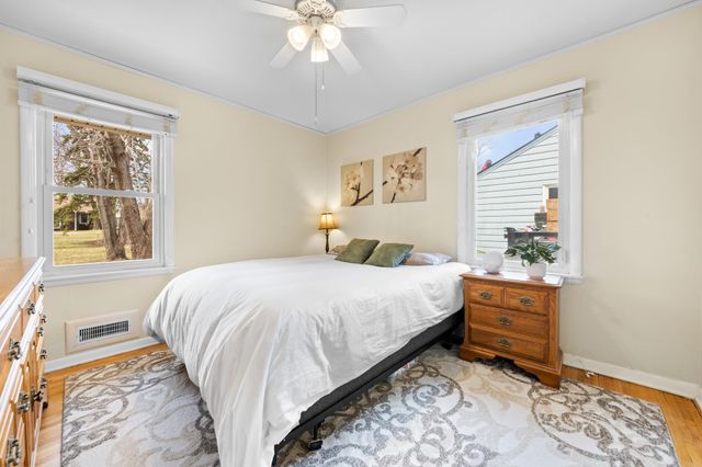 532 5th Avenue S, Hopkins, MN 55343