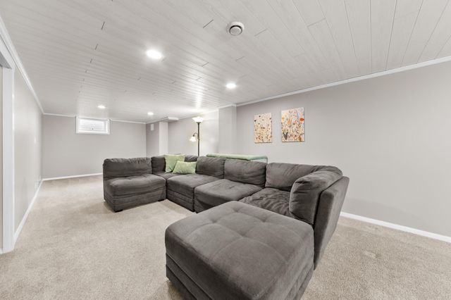 532 5th Avenue S, Hopkins, MN 55343