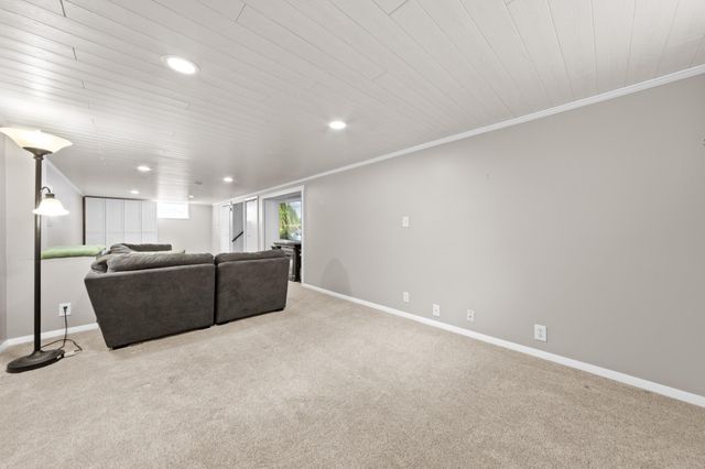 532 5th Avenue S, Hopkins, MN 55343