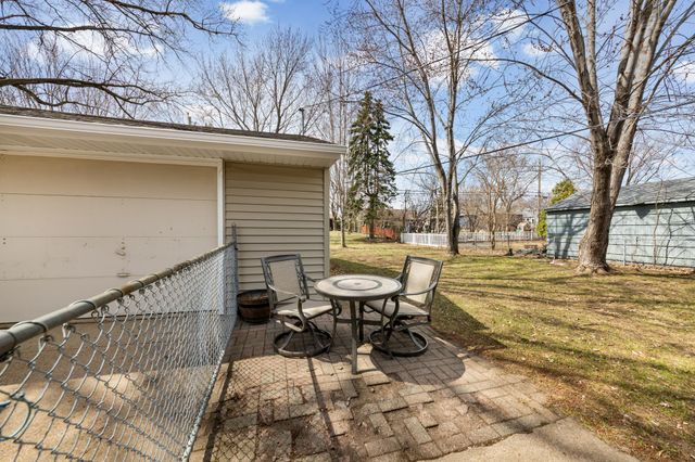 532 5th Avenue S, Hopkins, MN 55343