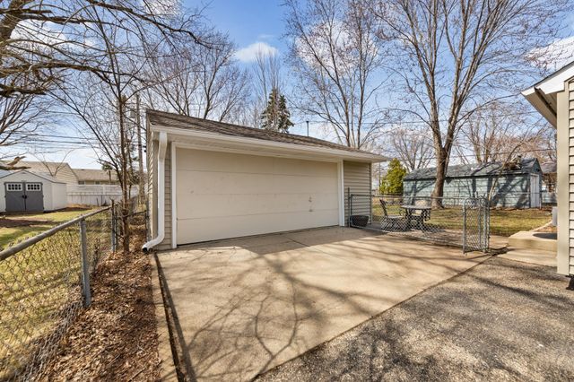 532 5th Avenue S, Hopkins, MN 55343