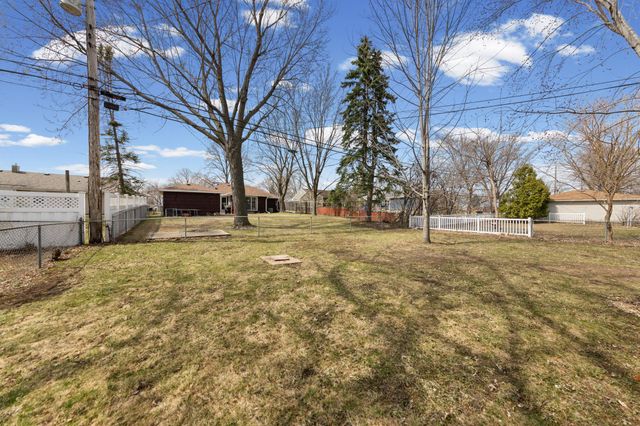 532 5th Avenue S, Hopkins, MN 55343