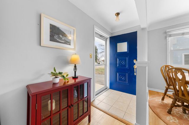 532 5th Avenue S, Hopkins, MN 55343