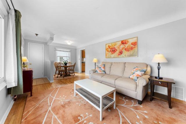 532 5th Avenue S, Hopkins, MN 55343