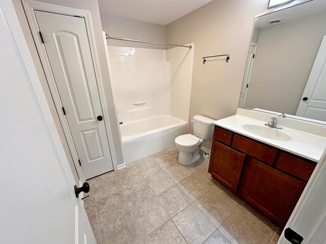 1176 Sawgrass Drive, Griffith, IN 46319