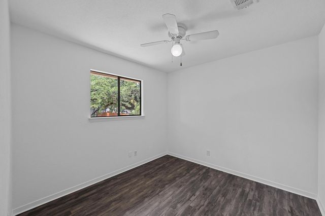1511 Terrapin CT B, Austin, TX 78746