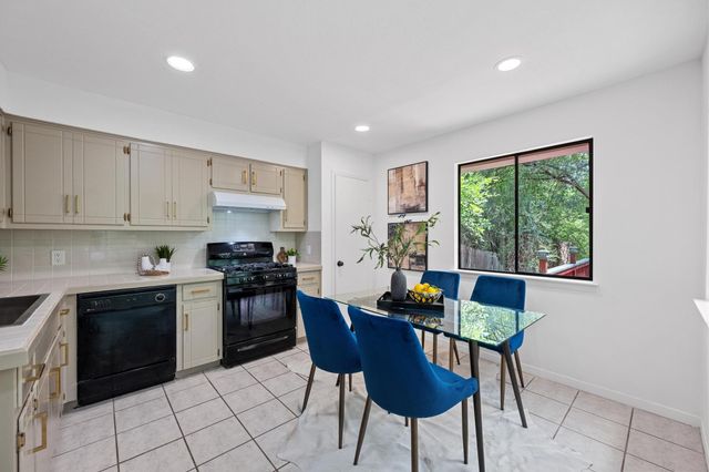 1511 Terrapin CT B, Austin, TX 78746