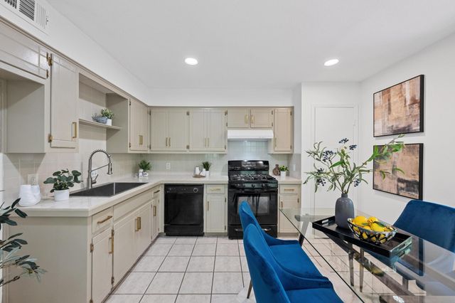 1511 Terrapin CT B, Austin, TX 78746