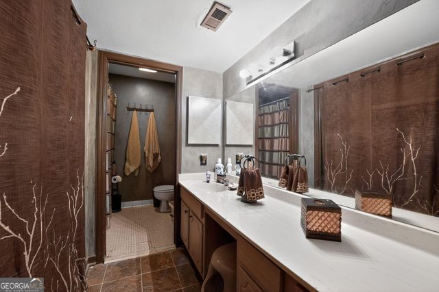 68 Montre Square NW, Atlanta, GA 30327