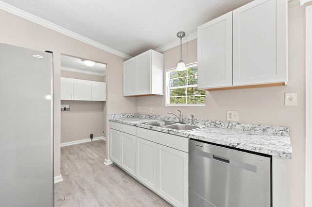 3265 Lyndon Dr., Little River, SC 29566