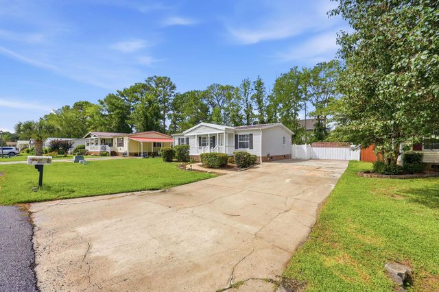 3265 Lyndon Dr., Little River, SC 29566