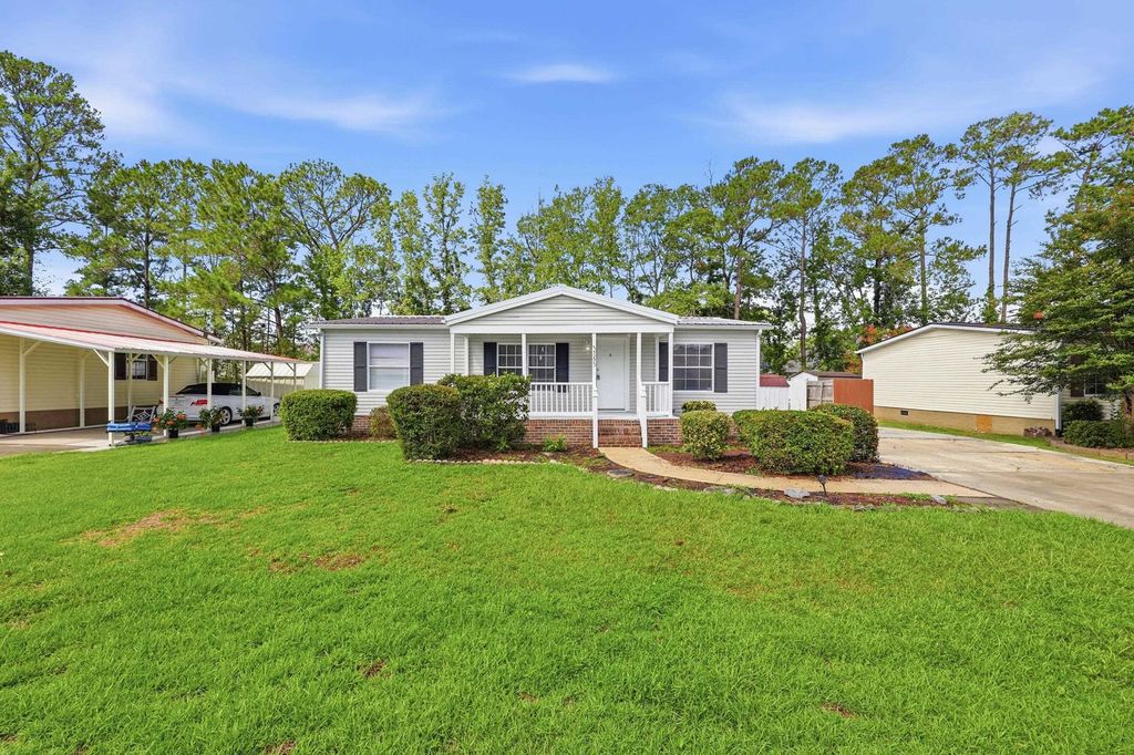 3265 Lyndon Dr., Little River, SC 29566