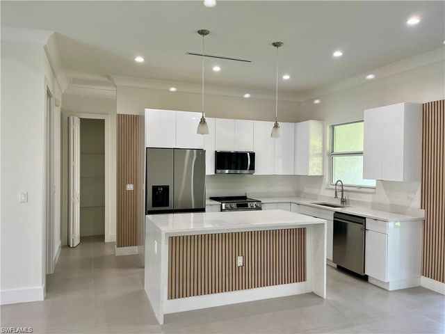3471 36th AVE SE, Naples, FL 34117