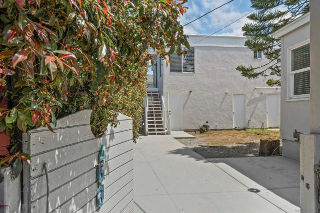 4614-4616 Larkspur St, San Diego, CA 92107