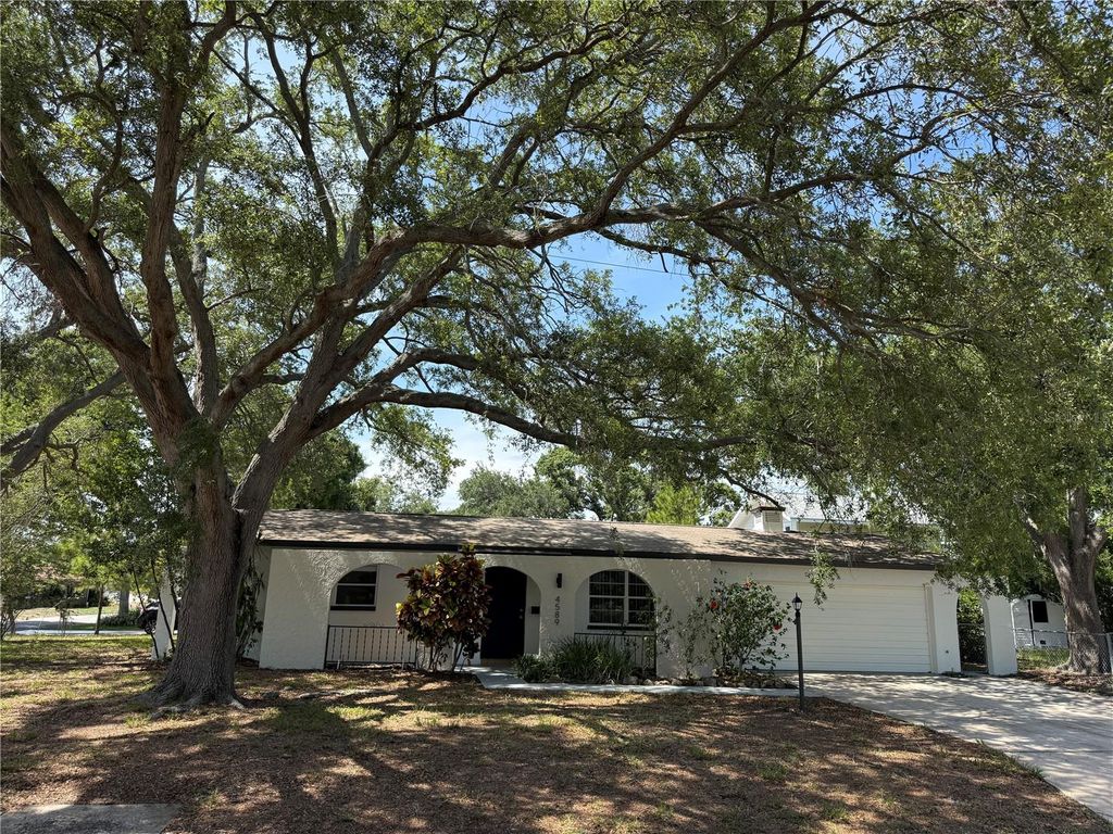 4589 32ND AVENUE N, St Petersburg, FL 33713