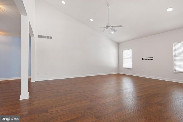 18 DEVALINDER DR, Newark, DE 19702