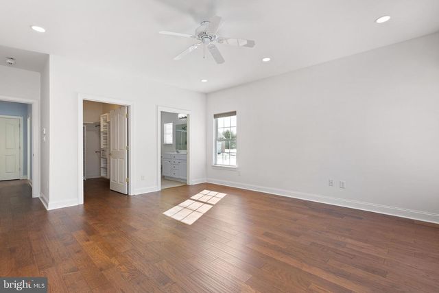 18 DEVALINDER DR, Newark, DE 19702