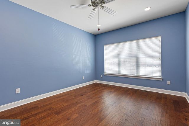 18 DEVALINDER DR, Newark, DE 19702