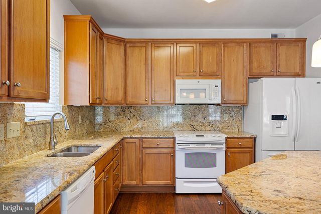 18 DEVALINDER DR, Newark, DE 19702