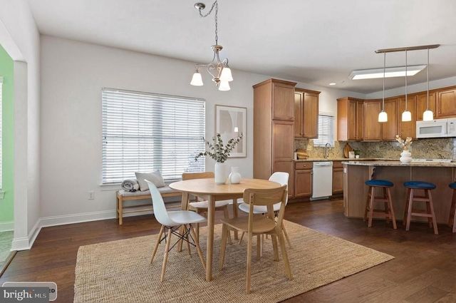 18 DEVALINDER DR, Newark, DE 19702