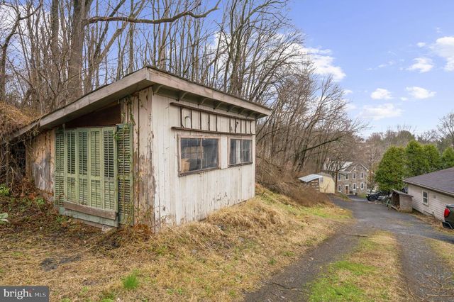 103 GRAVEL PIKE, Green Lane, PA 18054