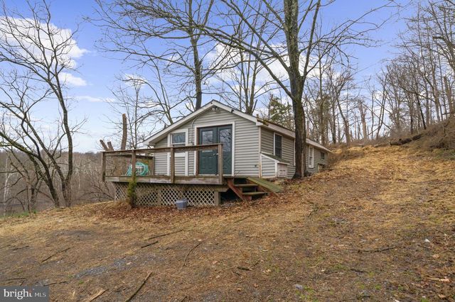 103 GRAVEL PIKE, Green Lane, PA 18054