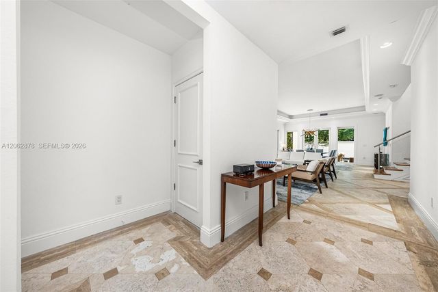 6 Coconut Lane, Key Biscayne, FL 33149