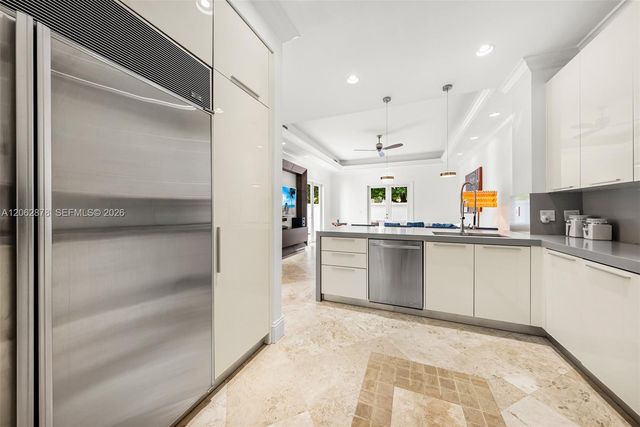 6 Coconut Lane, Key Biscayne, FL 33149
