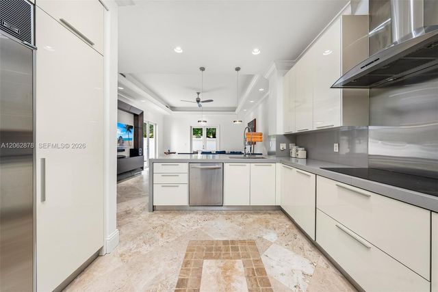 6 Coconut Lane, Key Biscayne, FL 33149