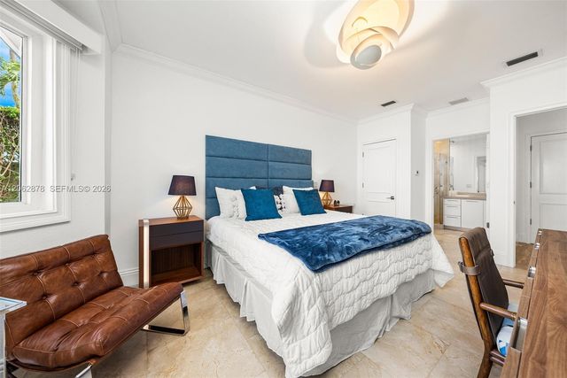 6 Coconut Lane, Key Biscayne, FL 33149