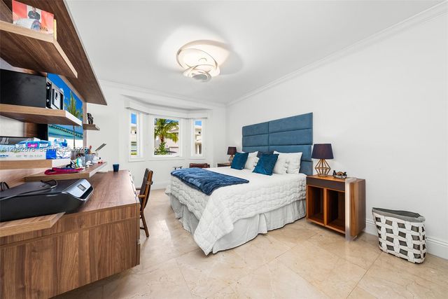 6 Coconut Lane, Key Biscayne, FL 33149