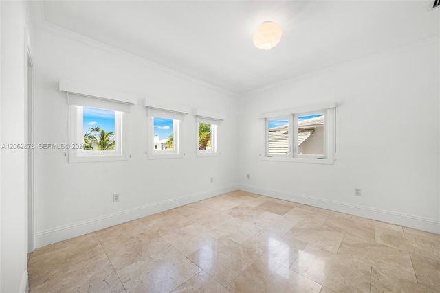 6 Coconut Lane, Key Biscayne, FL 33149