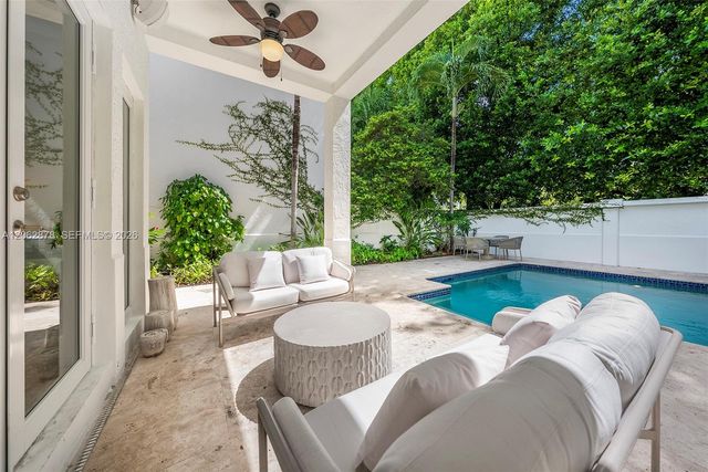 6 Coconut Lane, Key Biscayne, FL 33149