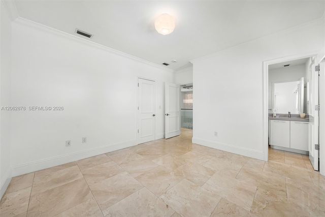 6 Coconut Lane, Key Biscayne, FL 33149